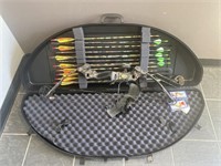 Martin Magnum Bow With Case