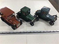 3 tin cars made in Japan