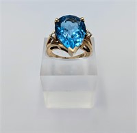 Gorgeous 14K London Blue Topaz & Diamond Ring