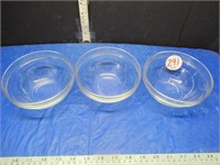 3 SM GLASS MIXING BOWLS