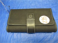 NEW BLACK HAND PURSE/WALLET