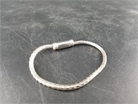 Silver magnetic clasp bracelet