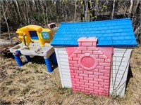 Plastic kids playhouse & Workbench