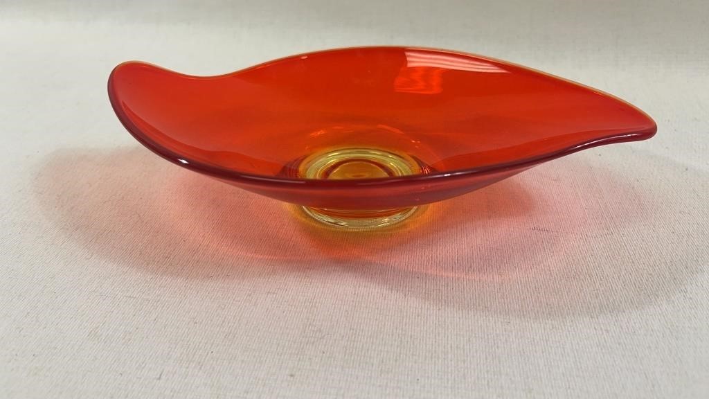 Viking Glass Amberina Persimmon Orange Footed Bowl