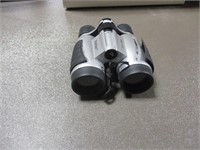 Vivitar 5 x 30 Binoculars in Case