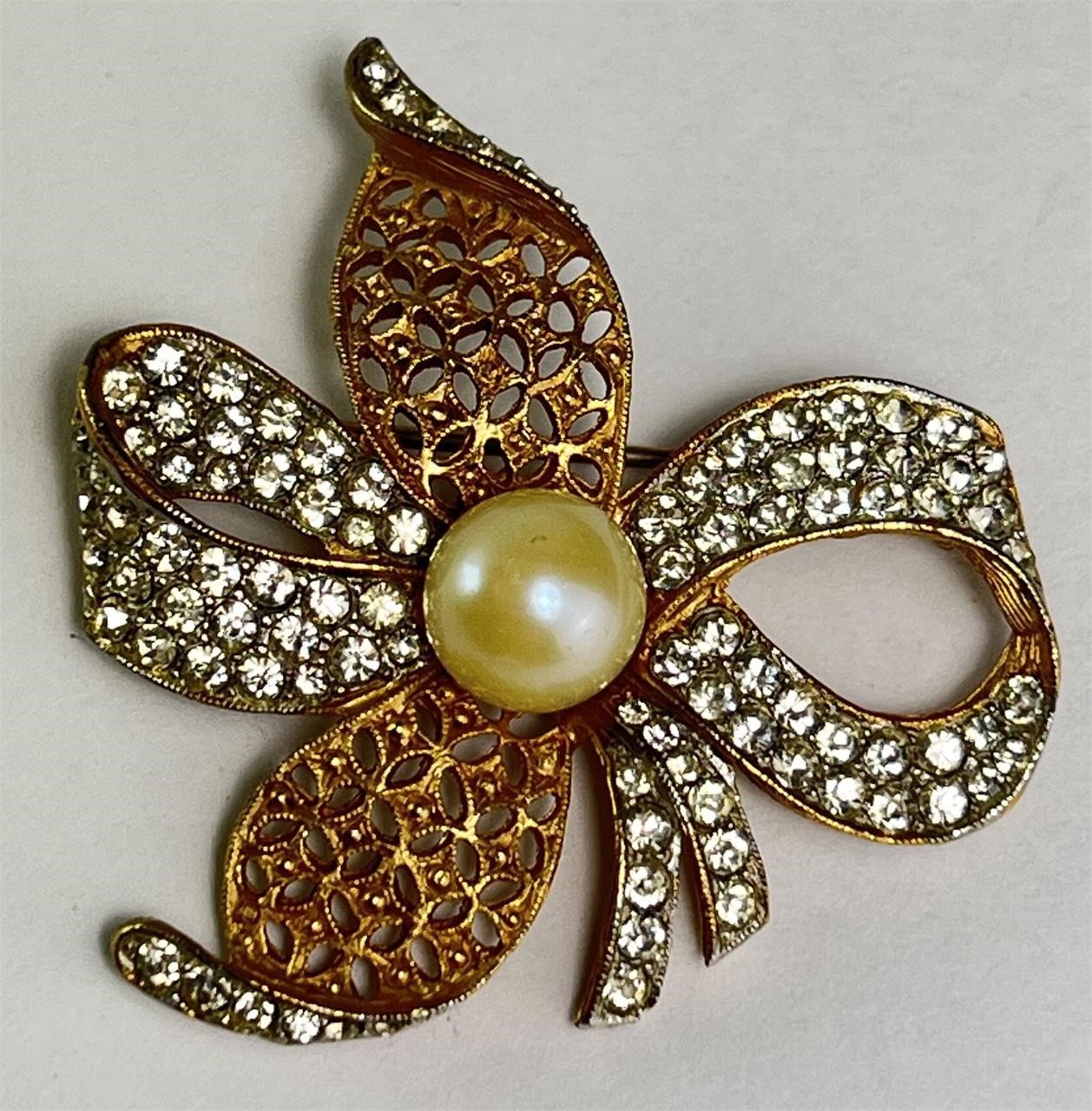 Large Vintage "Weiss" Pearl Pin/Brooch
