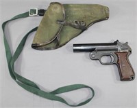26.5 mm West German flare/signal pistol in canvas