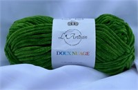 Doux Nuage Moss 131 Yds / 120 M