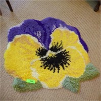 HOOKED PANSY RUG 33" x 36"
