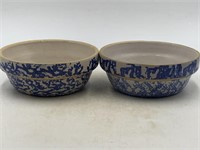 -2  blue sponge wear small bowls, unmarked