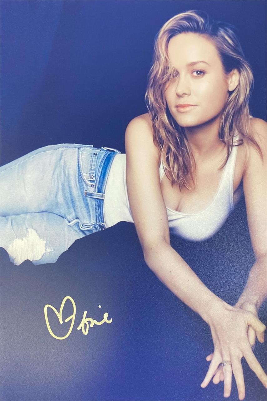 Autograph  
Brie Larson Photo