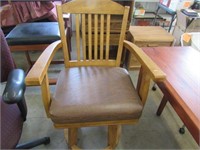 Bar Chair with Arms and Back