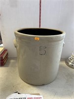 Antique 5 gallon crock. 12 1/2 inches tall
