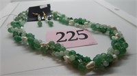 AVENTURINE EMERALD CHIPS AND FRESHWATER PEARL