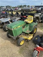 1119) 318 John Deere riding mower- runs, new batt.