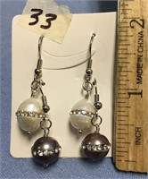 Choice on 2 (33-34): sets of 2 freshwater pearl ea