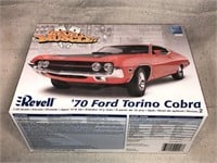 Revell 1970 Ford Torino Cobra open model