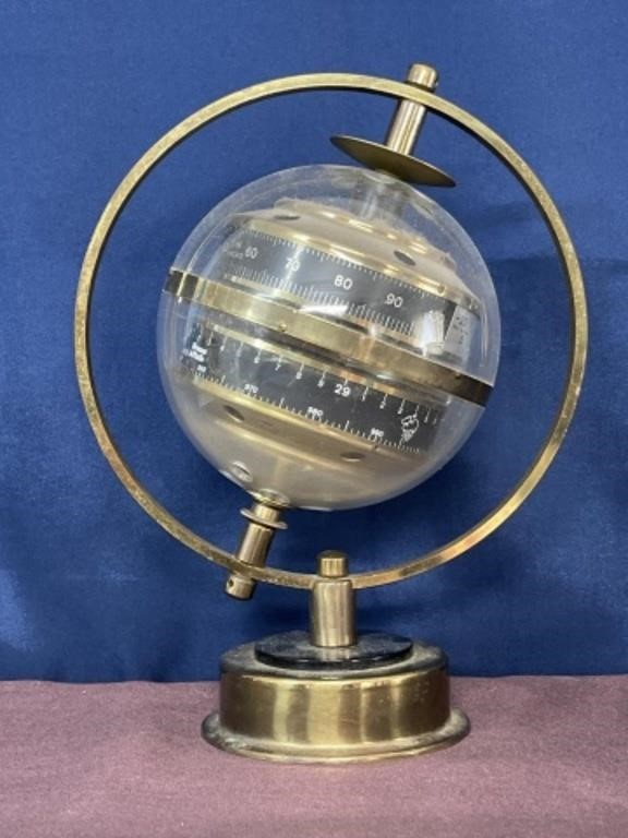 Atomic Sputnik barometer weather station