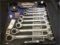 GearWrench, reversible ratcheting combination set.
