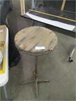 Adjustable stool- Cast Iron Feet