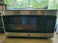 GE COUNTER TOP MICROWAVE OVEN