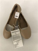 AMAZON ESSENTIALS WOMENS SHOES SIZE 9