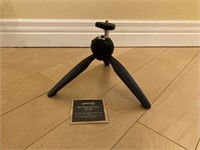 Small Collapsing Camera Tripod