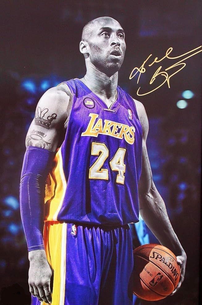 Kobe Bryant   Autograph Reprint