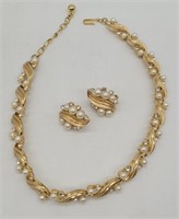 Estate Jewelry - Trifari Necklace w Clip On Earrin