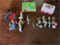 LOT OF MINIATURE MOTORCYCLES & MOTORCYCLE