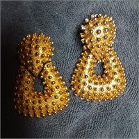 Gold Toned Vintage Clip on Earrings