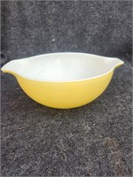 Vintage Pyrex Large Bowl