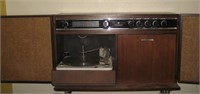 Vintage GE Stereophonic AM/FM and Turntable