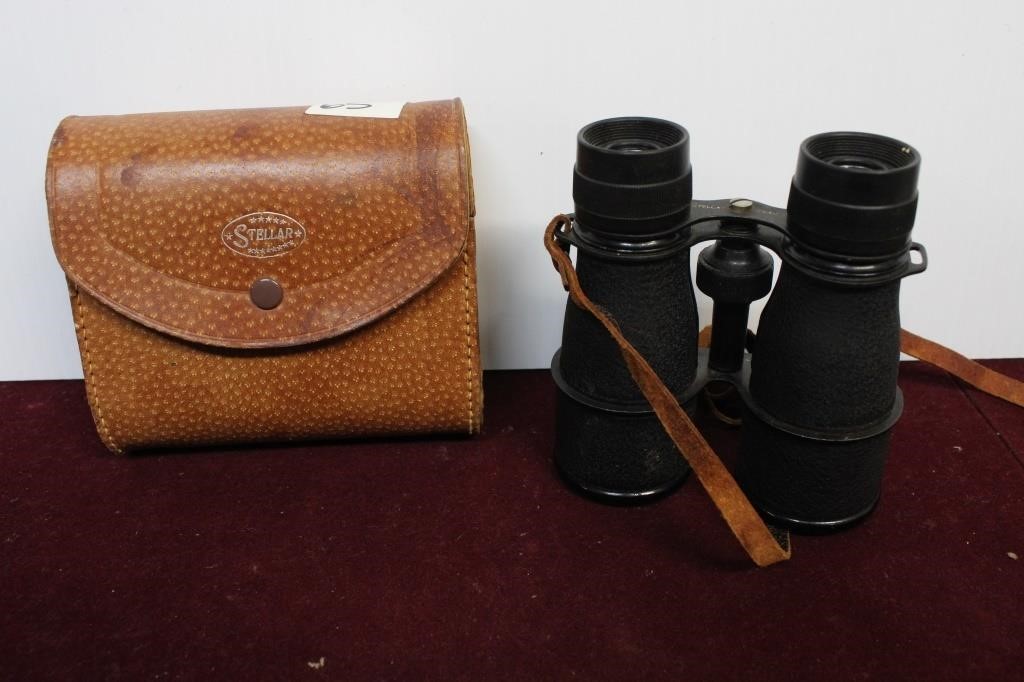 Stellar Binnoculars & Leather Case / Vintage