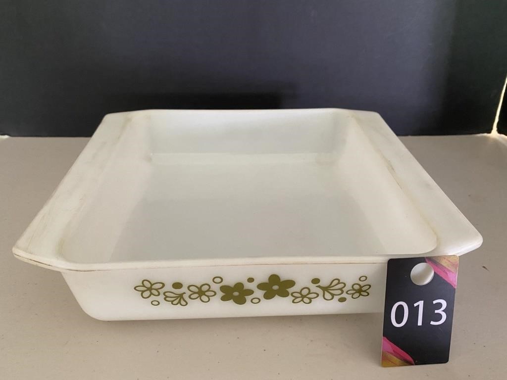 Vintage Pyrex Crazy Daisy 8"x8" Baking Dish