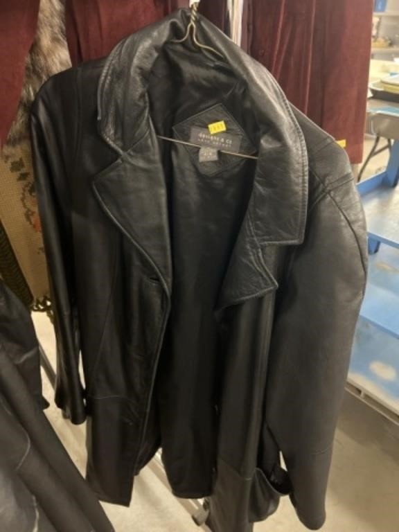Size 14/16 Ladies Leather Coat