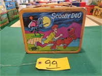 Vintage Scooby-Doo metal lunchbox