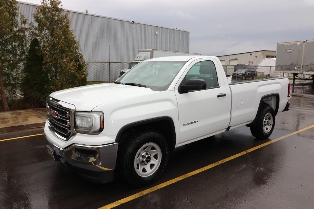 2016 GMC Sierra Standard Cab Pickup