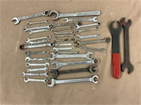 Mixed brands small wrenches