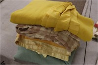 Clean Vintage Blankets