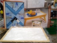 Wooden tray Vtg napkin placemat set