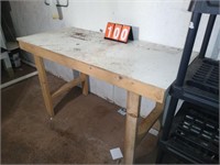 5 FOOT TABLE
