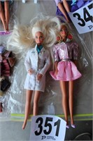 (2) Vintage Mattel Barbie Dolls (U238)
