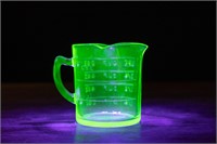 c. 1930 Uranium Glass Measuring Cup for Kellogg