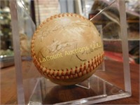 Mickey Mantel autographed baseball