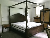 King Size Oak Canopy Bed