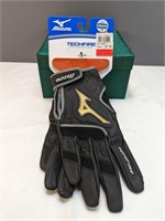 Mizuno Adult Medium Batting Gloves