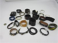 Plusieurs bracelets