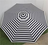 11' SUNBRELLA CANTILEVER UMBRELLA (6)