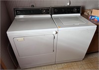 Electric Maytag Washer& Dryer Combo